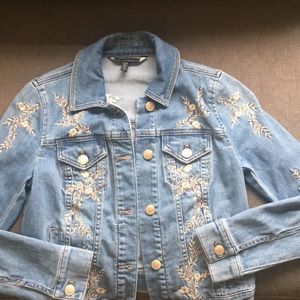 Embroidered light blue Jean jacket
